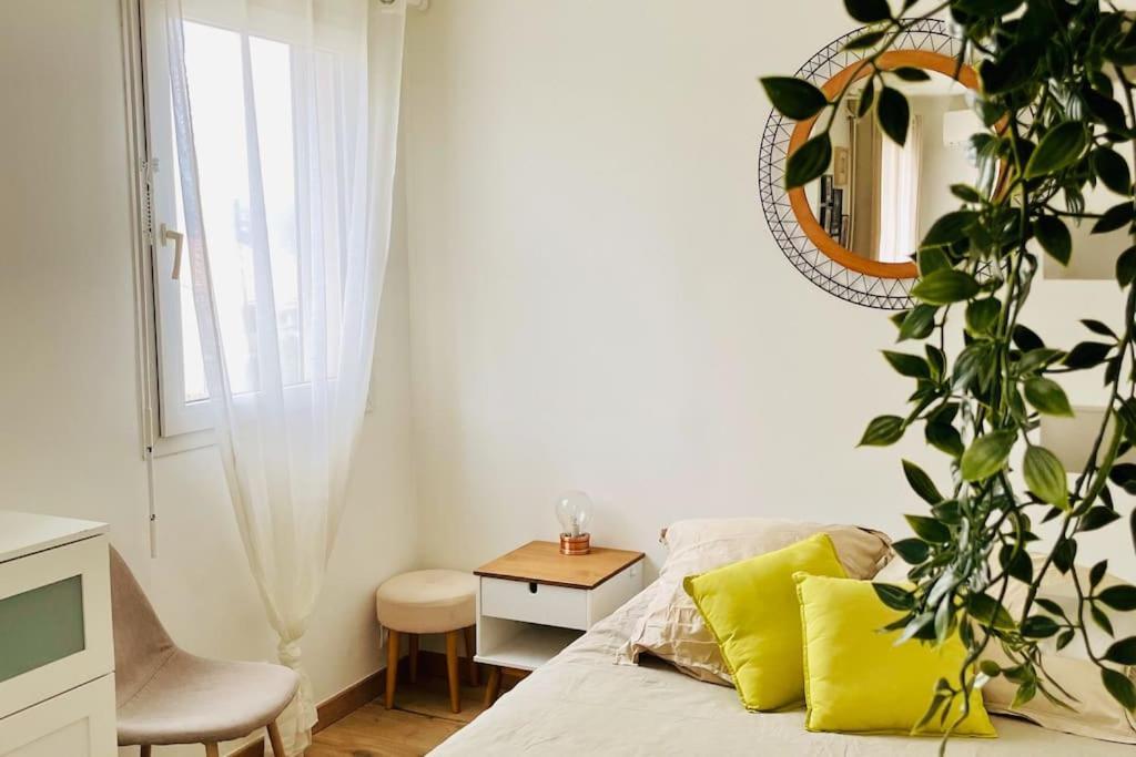 Studio Cosy Avec Terrasse Et Garage Saint-Laurent Du Var Limitrophe Nice Kültér fotó