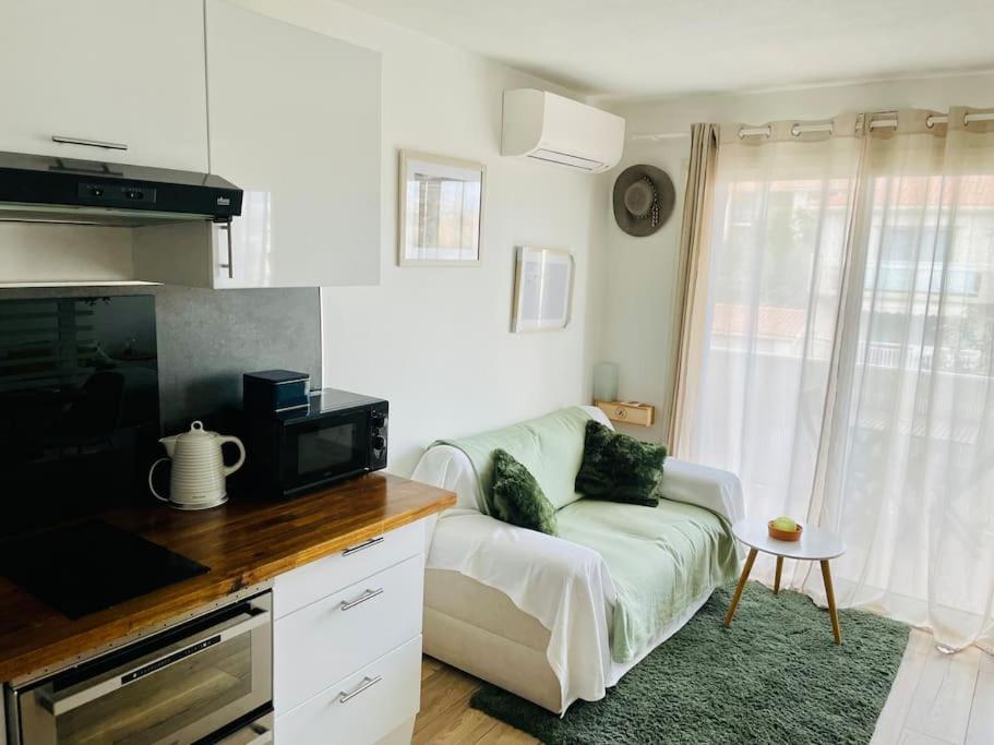 Studio Cosy Avec Terrasse Et Garage Saint-Laurent Du Var Limitrophe Nice Kültér fotó