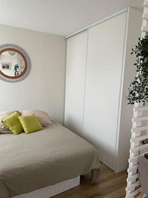 Studio Cosy Avec Terrasse Et Garage Saint-Laurent Du Var Limitrophe Nice Kültér fotó